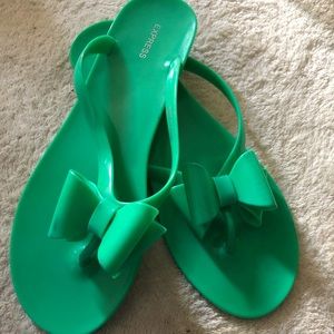 Express thong sandal